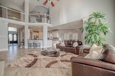 Image de Charming, spacious Family\/Grp Retreat in Pearland