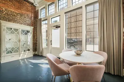 Image de Beautiful & Extra Large Loft with 2 King Suites