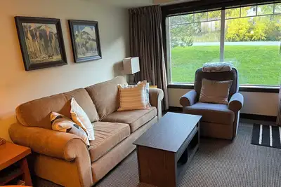 Image de Cozy 1-bedroom condo with fitness room, WiFi in brilliant Dead Man's Flats