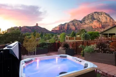 Image de Thunder Mtn, Coffee Pot Views, Hot Tub Getaway