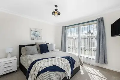 Image de Spacious3bd Homeâ‘Full Kitchenâ‘All Mod Consâ‘All Skyâ‘Next door to Hobbiton!