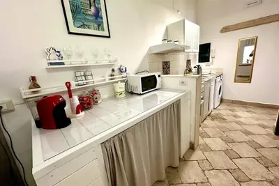 Image de Beautiful estate with large swimming pool, equipped solarium, garden and parking lot