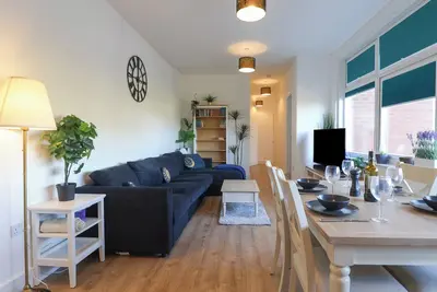 Moonbeam View, pet friendly, with a garden in Lyme Regis