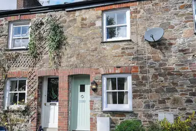 15 The Moors, pet friendly, character holiday cottage in Lostwithiel