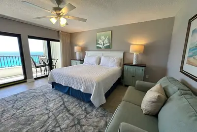 Image de Breakers East 1205- Gulf Front Spacious 2 Br/2ba Beach setup included