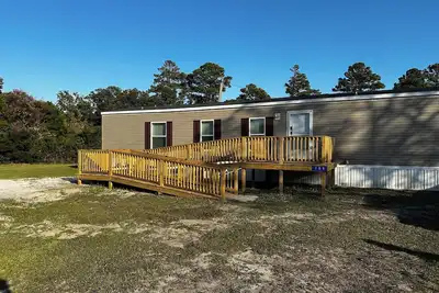 Image de The Ferry Retreat in Cedar Island! Spacious and accommodating home!