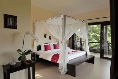 Image de Luxurious Villa with Stunning Ocean & Jungle Views!