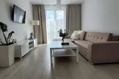Image de Center, 4 rooms: living room+bedroom+kitchen+bathroom, 56m2 clean, bright, modern