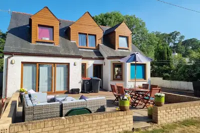 Ceardach -  a cottage that sleeps 8 guests  in 4 bedrooms