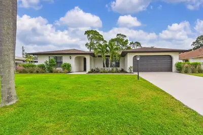 Image de Beautiful Port Saint Lucie Home - Enjoy Golf, Beaches & Fl Living