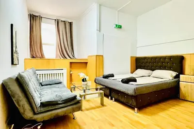Image de 10 Economy Rooms-Shared Bath & Kitchen