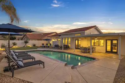 Image de Modern and Classy 4 Bdrm N. Scottsdale Retreat!