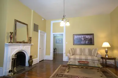 Image de Enchanting 2-bedroom apartment in Maysville, Ky - Apt C