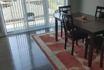 Image de Lovely 2 Bedroom Apt in Orleans w/Free Parking