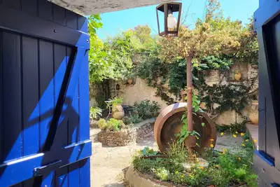 Image de Chapelle du XIIe siècle rénovée, entièrement équipée pour 6 personnes