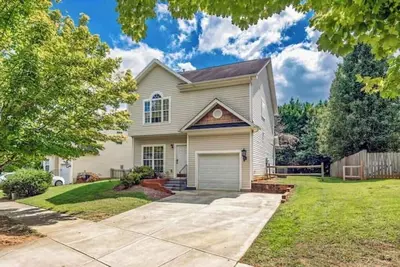 Image de New 3 Br House in Huntersville