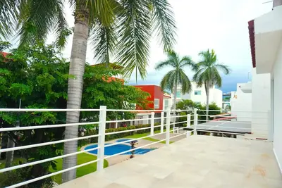Image de Tropical large 2 bedroom first floor flat with pool and parking at great value