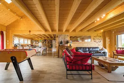 Image de Chalet savoyard de 300m² au cœur d'Albiez-Montrond - 15 pers - accès pistes