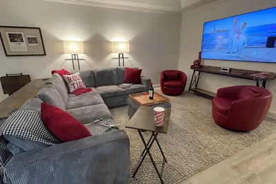 Image de New remodeled 2br 2bt condo, only 1. 4 miles to Bryant-Denny Stadium! Roll Tide! !