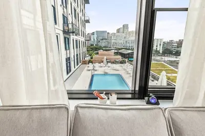 Image de 3 Bedroom 2 bathroom Lux Boston Highrise