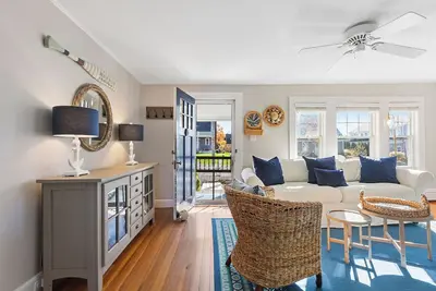 Image de Downtown Chatham Family Retreat - Spacious Deck, Games & Firepit - Walk to town