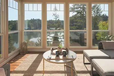 Image de Serene Lake View Retreat + Fish Prep Lodge