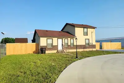 Image de Cozy 2bd + 2ba house in Edinburg with Wi-Fi and Ac