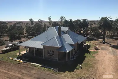 Image de Forgotten Paddock Farmstay. Two bedrooms, a bathroom plus a lounge/dining room.