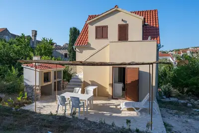 Image de Appartement confortable Ă Zlarin avec.
