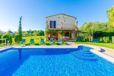 Image de Ines - Villa avec piscine privée à Inca. Wi-Fi gratuit.