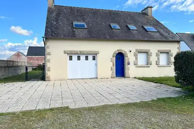 Image de Maison de plage, traverser la dune et accéder à une grande plage de sable fin!