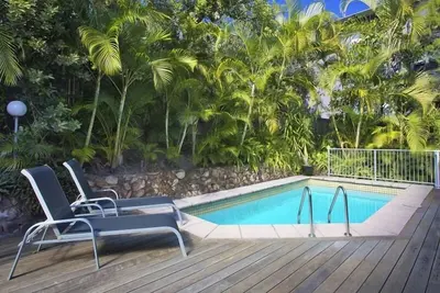 Image de Noosa Views 4 Noosa Drive 33 – Stylish Coastal Retreat