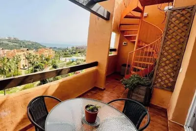 Image de Beautiful 2 bed Penthouse with a private 360 rooftop terrace with sea views