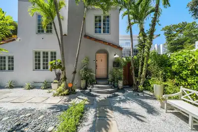 Image de Stylish Design District Retreat