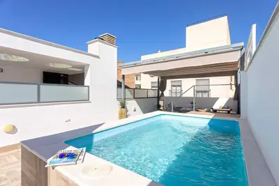 Image de Amazing dĂşplex with pool in Granada. Velazquez
