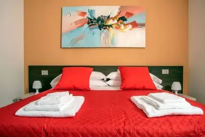 Image de Camelot Apartment Red8