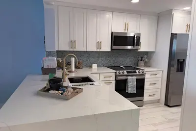 Image de Charming 2-bedroom apartment in delightful Jensen Beach with WiFi, fitness room