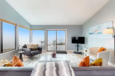 Oceanfront Home w/Private Hot Tub, Deck, WiFi, & Spectacular Views