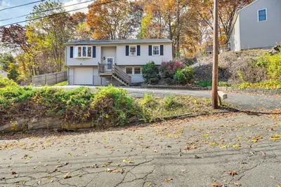 Image de Worcester Home 5 Mi to Downtown!