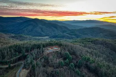 Image de The Aerie House + Bear's Den Cabin @ Bull Mountain