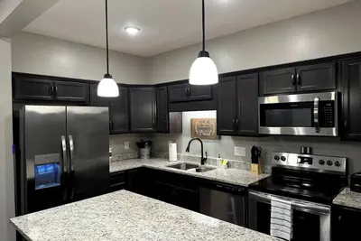Image de Beautiful Townhome with Pool