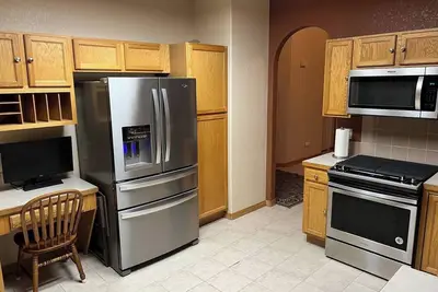 Image de Monthly Windsor 3 bed 2 bath near Downtown\n\n