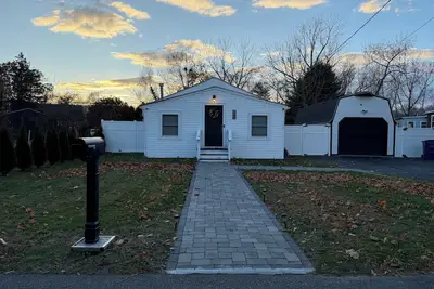 Beach house - 2 min from Conimicut Beach
