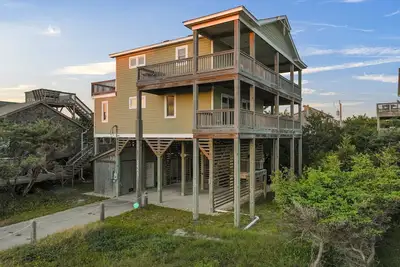Image de Oceanside, Steps to the Beach, Hot Tub, Pet Friendly, Ocean and Sound Views