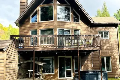 Image de Lakefront-King Bed-A/C-Fireplace-Kayak-Bbq