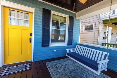 Image de Charming 2-bedroom house with updates in the heart of Oakley/Cincinnati!