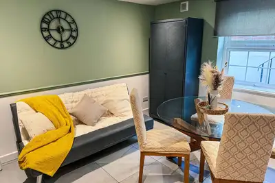 Image de 5 Minute Walk To Reading Station