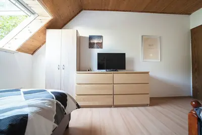 Image de Vacation apartment in the attic with 2 bedrooms