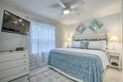 Image de \"Charming 3 Bedroom Cottage at 3276 Old Moultrie Cozy Comfort Await! \n\n\n\n\n\n\n\n\n
