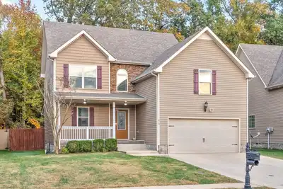 Image de The Fox House (615 Fox Path) | Spacious 3-Bedroom Home in Clarksville, Tn